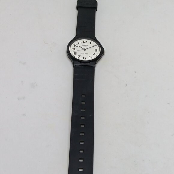 Casio MQ24 Unisex 33mm White Dial Japanese Quartz Resin Watch - Picture 7 of 11